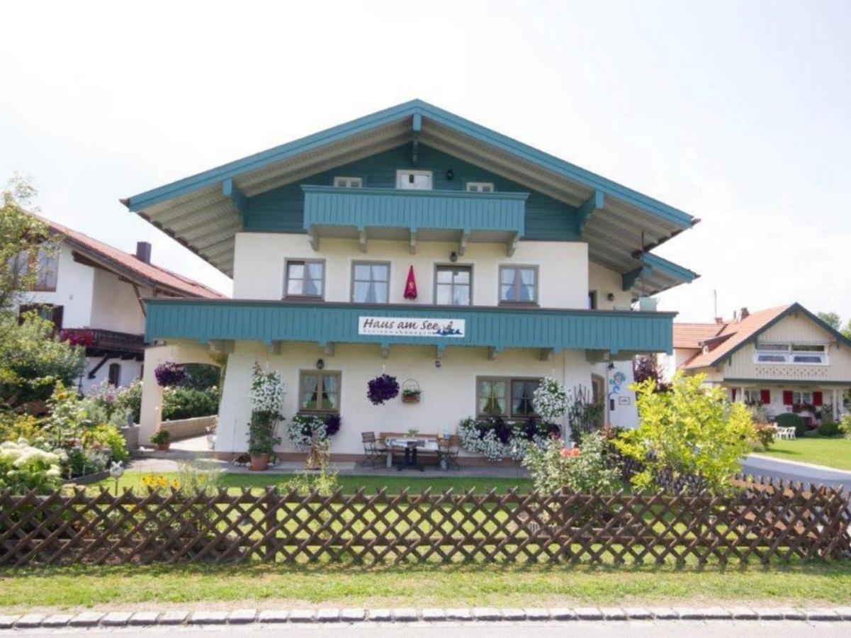 Ferienwohnungen Haus Am See Bernau am Chiemsee Exterior photo